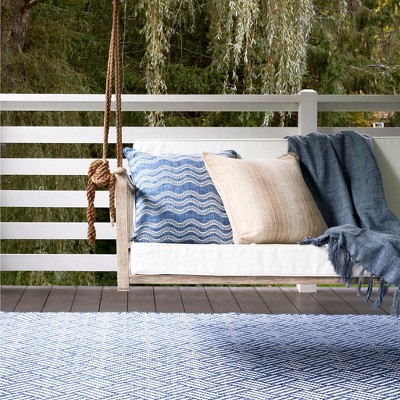 Crisscross Denim Blue and White Handwoven Indoor/Outdoor Rug