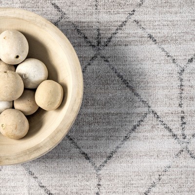 Gray Geometric 8' x 10' Washable Synthetic Area Rug