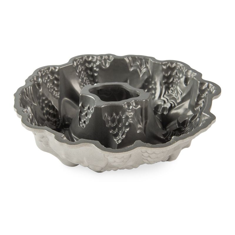 Nordic Ware Holiday Wreath Pan, 6 of 8