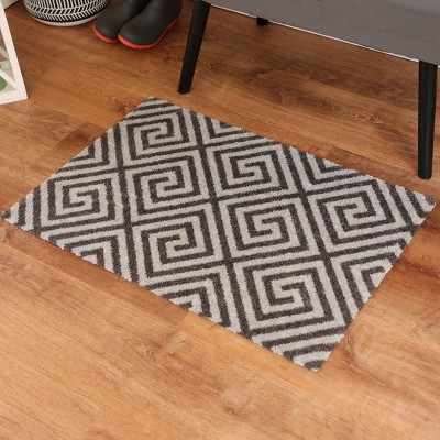 Charcoal Gray Geometric Rubber Backed Indoor/Outdoor Doormat