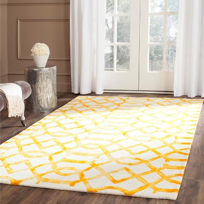Ivory and Gold Hand-Tufted Wool 8' x 10' Rug