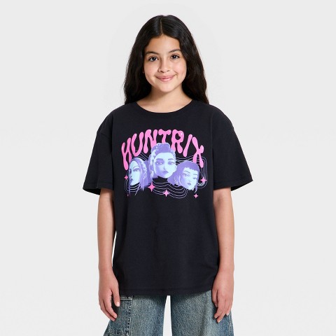 KPop Demon Hunters Girls' KPop Demon Hunters Huntrix Short Sleeve Oversized Graphic T-Shirt - Black M