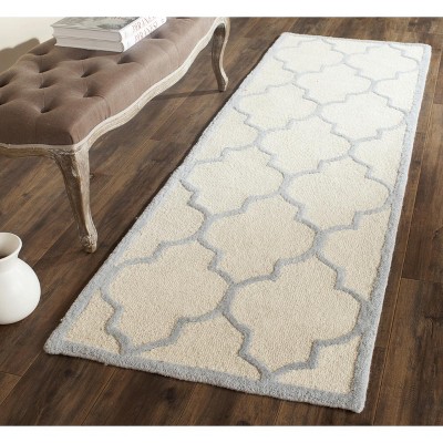 Hand-Tufted Cambridge Elegance Wool Runner Rug in Light Blue/Ivory
