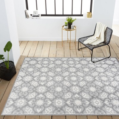 Mediterranean Trellis 4'x6' Light Gray/Ivory Synthetic Area Rug
