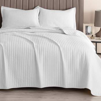 Laura Ashley 4pc King Diamond 100% Polyester Quilt Bedding Set Green :  Target