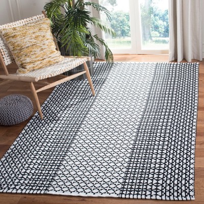 Coastal Charm Hand-Woven Black & Ivory Cotton Rug - 3' x 5'