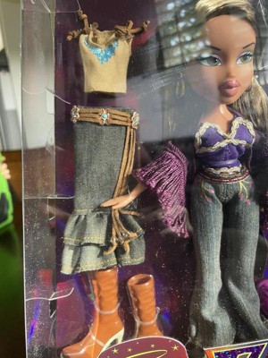 Bratz Original fashion doll - FIANNA - Series 3 - Doll, 2 outfits and  poster - For collectors and children from 6 years : : Toys & Games