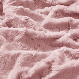 Gulches Blush Serengeti Faux Fur Mink Reversible Queen Blanket 1 Piece - 1 of 3