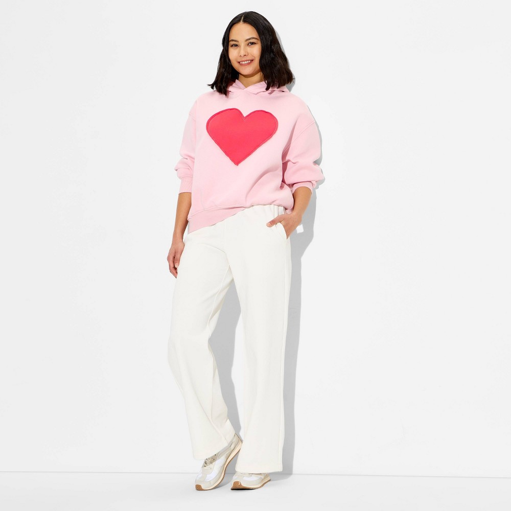 Women's Heart Oversized Graphic Hooded Pullover Sweatshirt - Light Pink XS