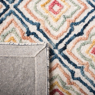 Ivory and Navy Hand-Tufted Wool Rectangular Area Rug