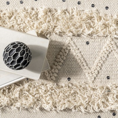 Chandy Ivory Hand-Tufted Round Wool Area Rug