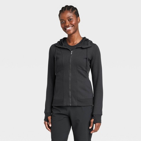 Lululemon shoppers say they 'never want to take this' fleece half-zip off