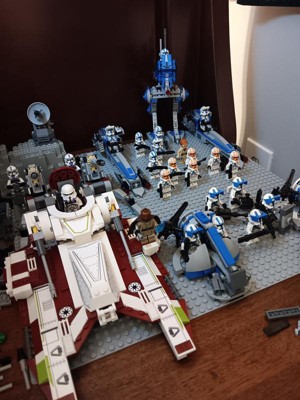 Lego Star Wars 332nd Ahsoka's Clone Trooper Battle Pack Building