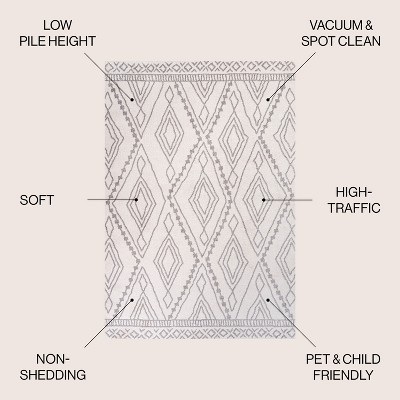 Ivory and Gray 4' x 6' Synthetic Diamond Area Rug