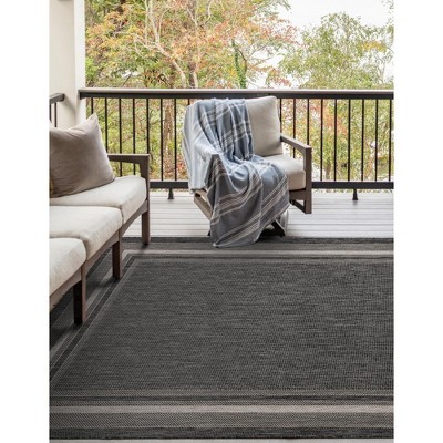 Easy-Care Reversible Black Synthetic Outdoor Rug 4' x 6'