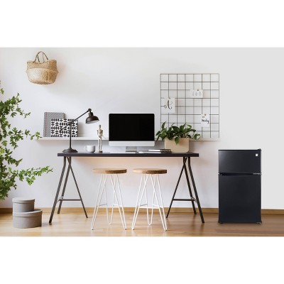 Kenmore 3.1 cu-ft Refrigerator - Black: Energy Star Certified, Mini Fridge for Dorm, Manual Defrost, Adjustable Shelves, 6 of 7