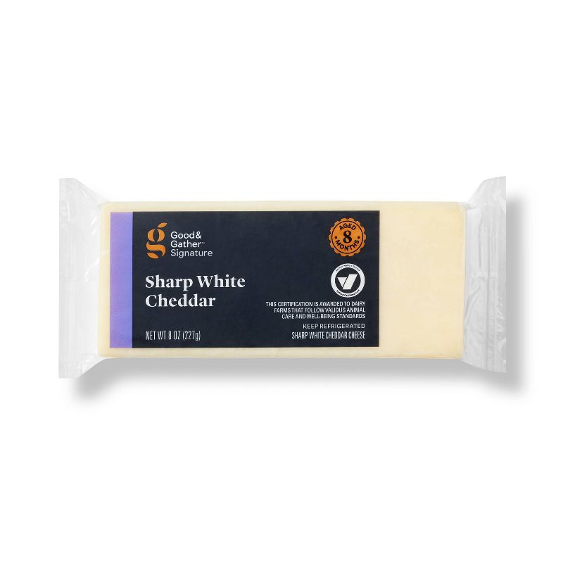 Signature Sharp White Cheddar Cheese - 8oz - Good &#38; Gather&#8482;, 1 of 6