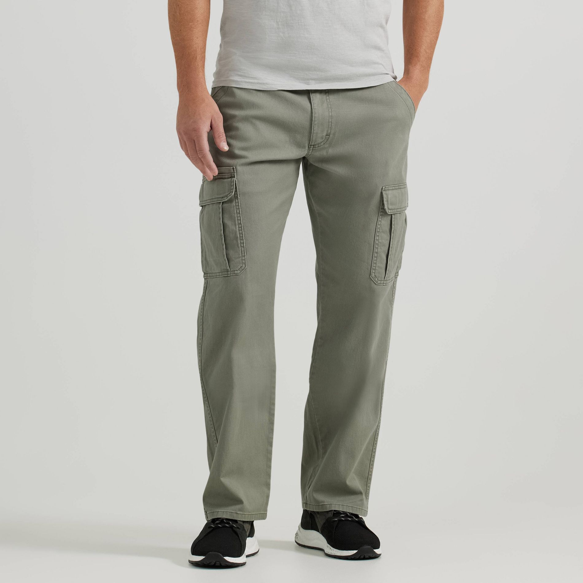 Wrangler Men's ATG Relaxed Cargo Pants - Dusty Olive 32x32: Heavyweight Cotton, Stretch, Mid Rise