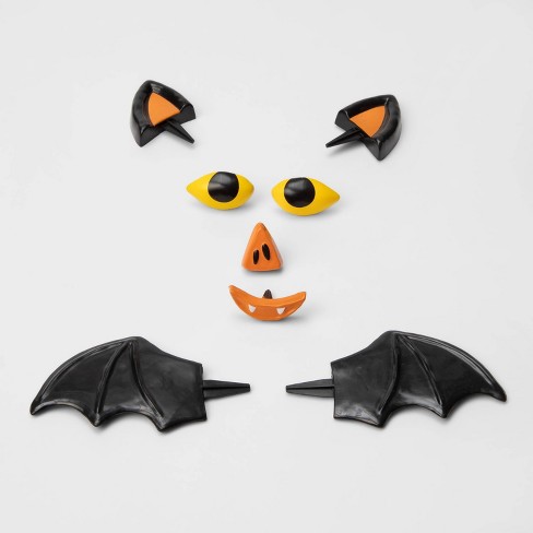 Bat Pumpkin Push-in Halloween Decorating Kit - Hyde & Eek ...