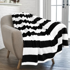 PAVILIA Luxury Fleece Blanket Throw for Bed, Soft Lightweight Plush Flannel Blanket for Sofa Couch - 1 of 4