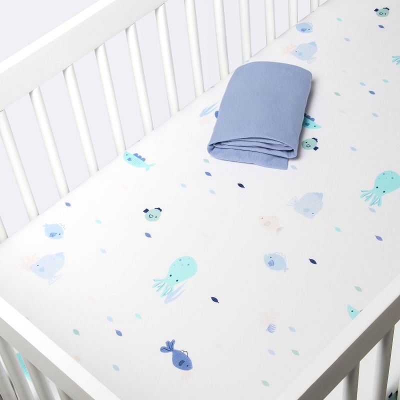 Fitted Jersey Crib Sheet 2pk - Cloud Island&#8482; Fish Friends and Solid Blue, 4 of 7