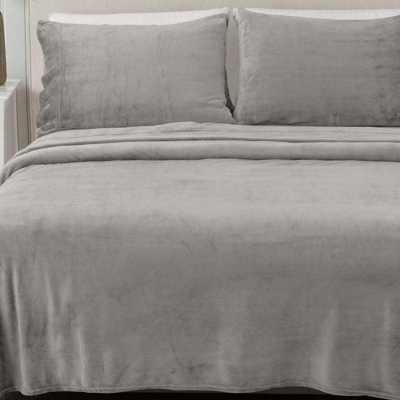 Great Bay Home Solid Velvet Plush Warm and Cozy Fleece Sheet Set, 1 of 9