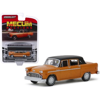 1972 Checker Marathon Gold Metallic with Black Top (Chicago 2018) "Mecum Auctions" 1/64 Diecast Model Car by Greenlight