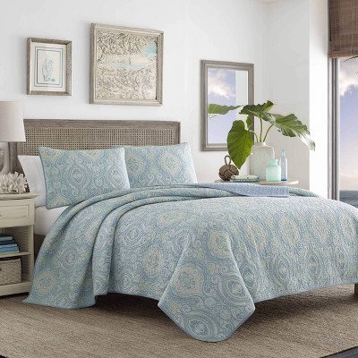 turquoise and grey quilt