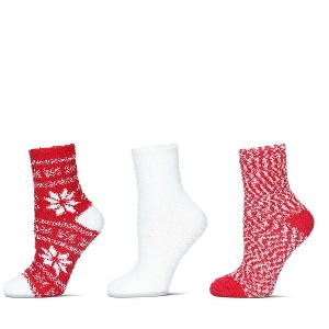 Memoi Women's 3 Pair Pack Snowflake Cozy Crew Socks Chili Pepper 9-11 - 1 of 4