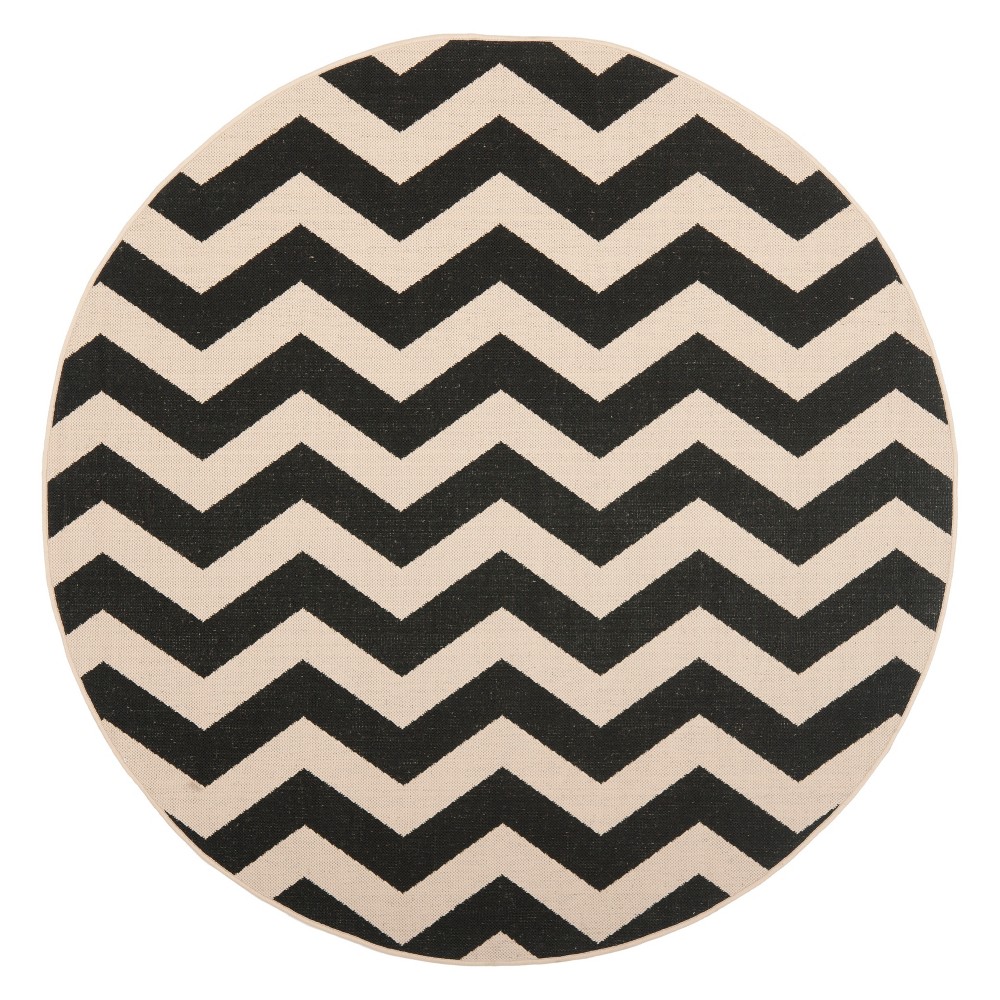 5'3in Round Courtyard Ayden Chevron Outdoor Rug - Black/Beige - Safavieh