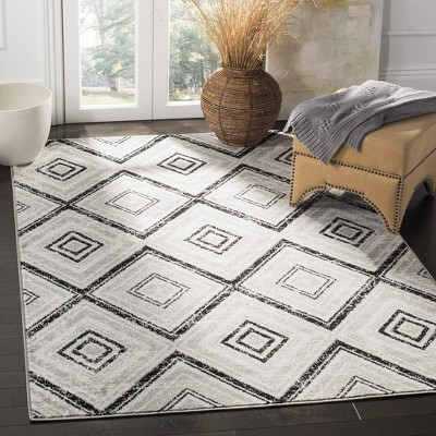 Skyler Silver Geometric Medallion Synthetic Area Rug