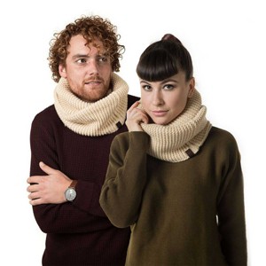 Mio Marino | Women's Cable Knit Infinity Circle Scarf - 1 of 3