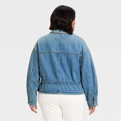 Universal Thread Women's Cinched Denim Jacket - Universal Thread™ Light Wash 4X — фото 2