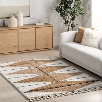 Light Brown Geometric Shag Area Rug with Tassels, 3' x 5'