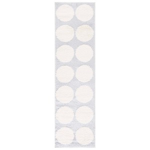 Norway NOR208 Power Loomed Area Rug - Safavieh - 1 of 4