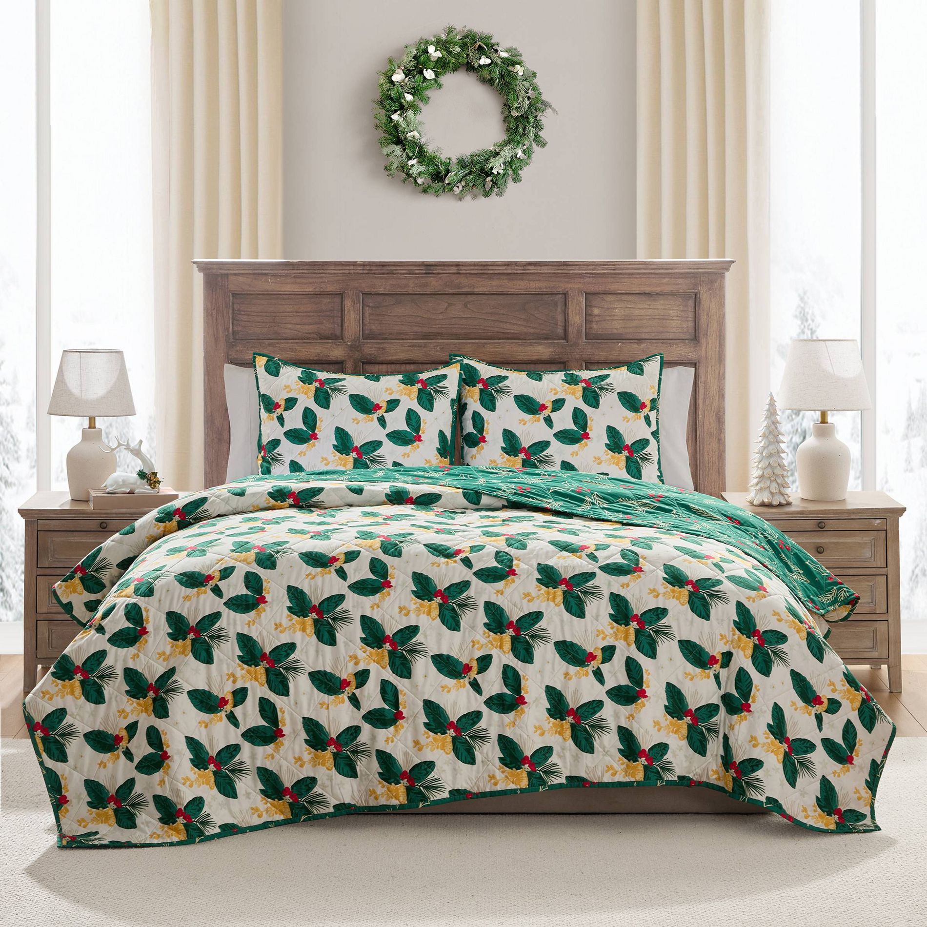Hallmark Poinsettia Holiday Quilt Set Forest Green
