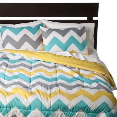 Chevron Comforter (King) - Room Essentials