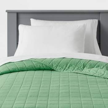 Microfiber Kids' Quilt Light Green - Pillowfort™