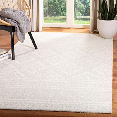 Hand-Tufted Artisan Wool Blend 4' x 6' Grey Area Rug