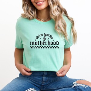 Simply Sage Market Ain't No Hood Like Motherhood Grunge Short Sleeve Tee - 1 of 4