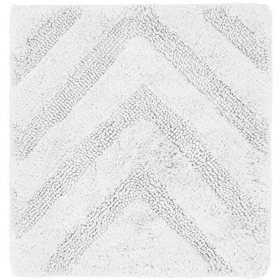 Hugo White Cotton Chevron Tufted Non-Slip Bath Rug 24" x 40"