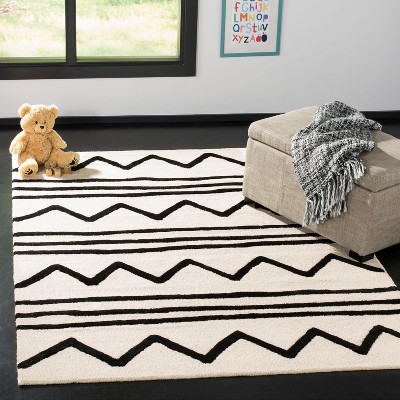 Ivory and Black Geometric Hand-Tufted Wool Rug for Kids 8' x 10'