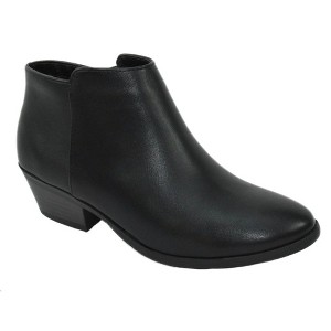 Soda Women's Mug Round Toe Faux Suede Stacked Heel Western Ankle Boots - 1 of 3
