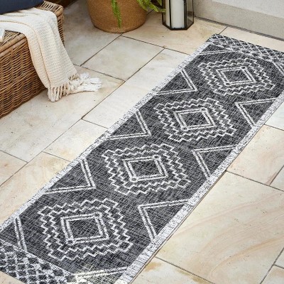 Boho-Chic Black and Ivory Tribal Medallion Washable Area Rug