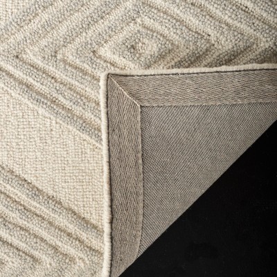 Ivory and Silver Floral Wool 4' x 6' Area Rug