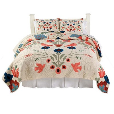 King Ansley Folk Art Quilt Set in Cream