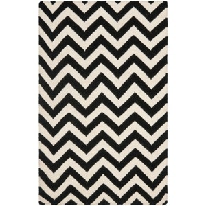 Dhurries DHU557 Hand Woven Flat Weave Indoor Rugs - Safavieh - 1 of 4