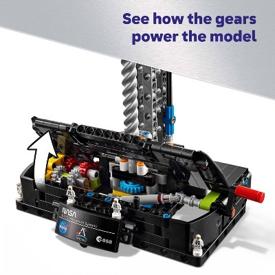 Детские конструкторы LEGO Technic NASA Artemis Space Launch System Rocket 42221 — фото 4