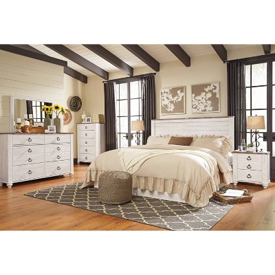 Willowton Whitewashed Wood California King Panel Bed