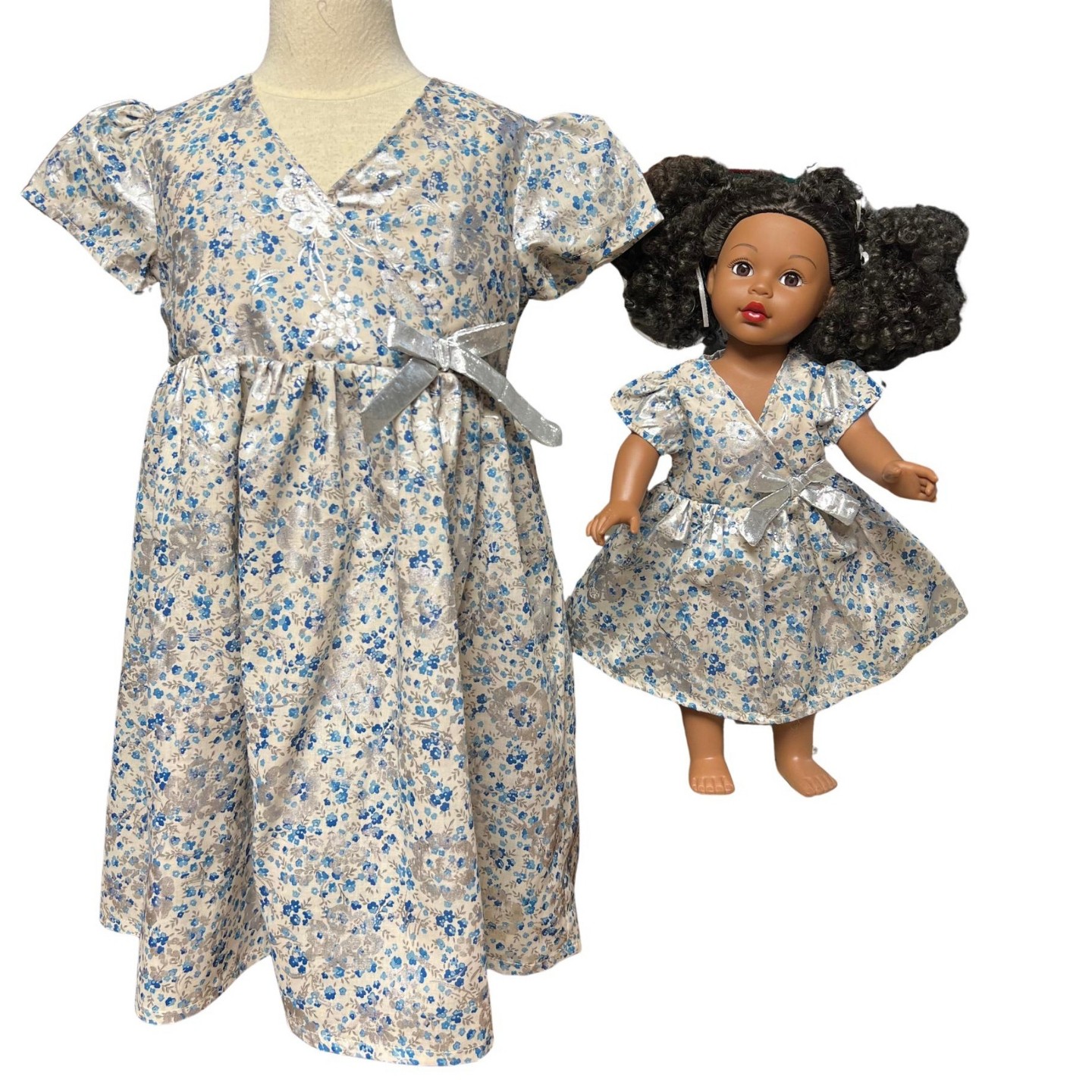 Детские платья Doll Clothes Superstore Matching Girl Size 5 and 18 Inch Doll Dresses – Blue Floral Dress Set with Silver Accents, цвет: Синий — фото 2